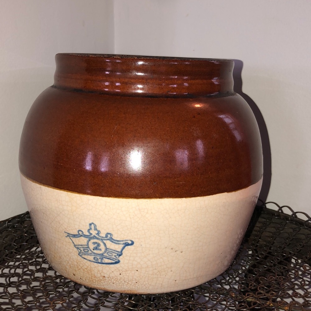 Vintage Blue Crown Bean Pot